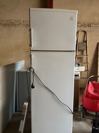 Nevera blanca