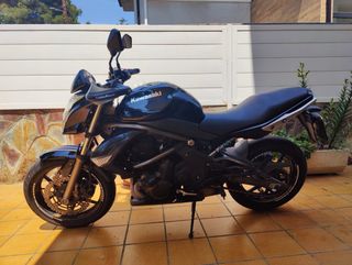 Kawasaki ER6N Negra