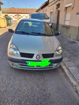 Renault Clio 2003