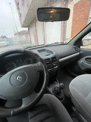 Renault Clio 2003