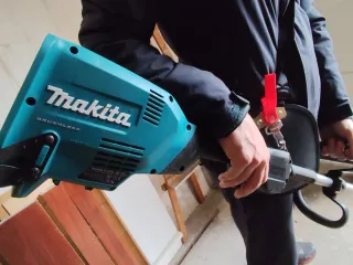 Desbrozadora Makita DUR369AZ 18V x2