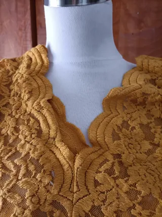 Top encaje amarillo talla única / 29