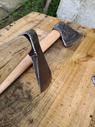 Hacha grande