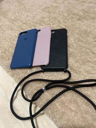 Tre custodie per iPhone 7 e 8 Plus Apple