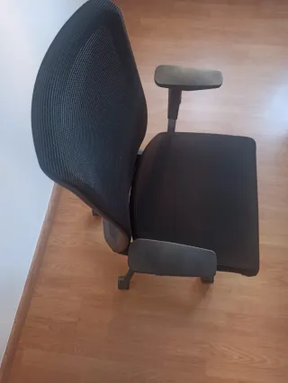 Silla de oficina Actiu Winner Negra