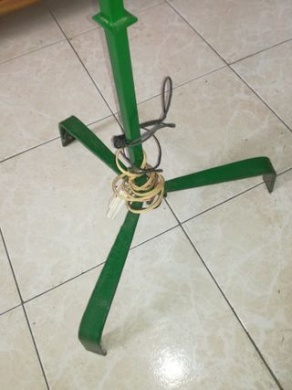 Lámpara de pie con diseño de pato