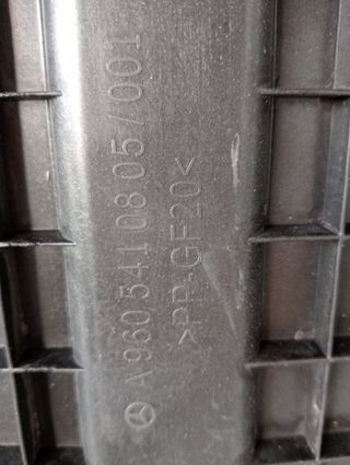 Tapa bateria mercedes 96021 a9605410805 actros 5