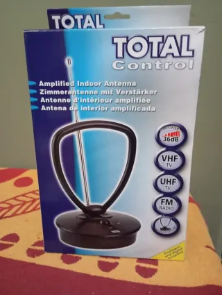 Antena Interior Amplificada TOTAL