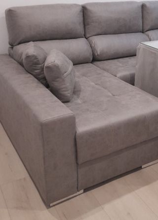 Sofá Chaise Longue Gris. Poco uso  2.90 x 1 metro