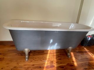 Bañera clásica patas estilo antiguo