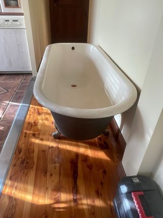 Bañera clásica patas estilo antiguo