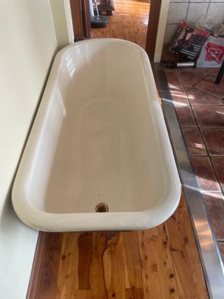 Bañera clásica patas estilo antiguo