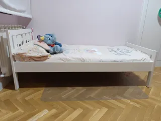 Cama infantil IKEA Kritter blanca