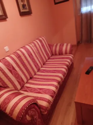 Sofá de 3 plazas en buen estado