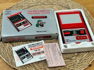 Nintendo Game & Watch Mario's Bombs Away