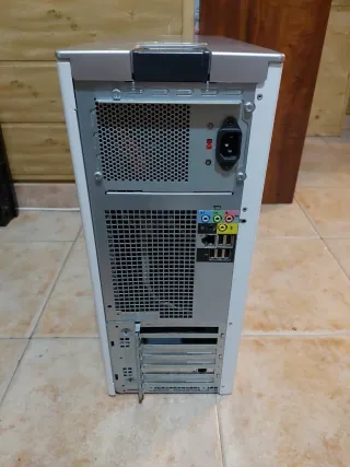 Torre PC Dell Dimension 9150 Plata/Blanco