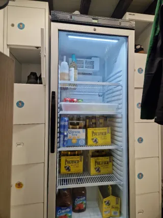 Nevera expositora refrigerada