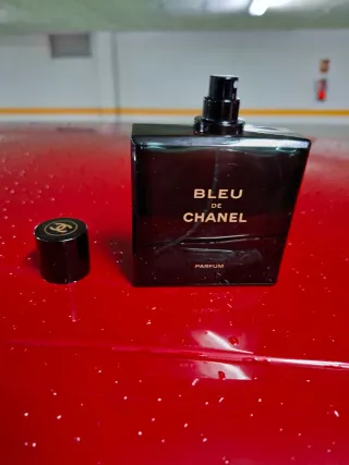 Bote vacío Bleu de Chanel Parfum