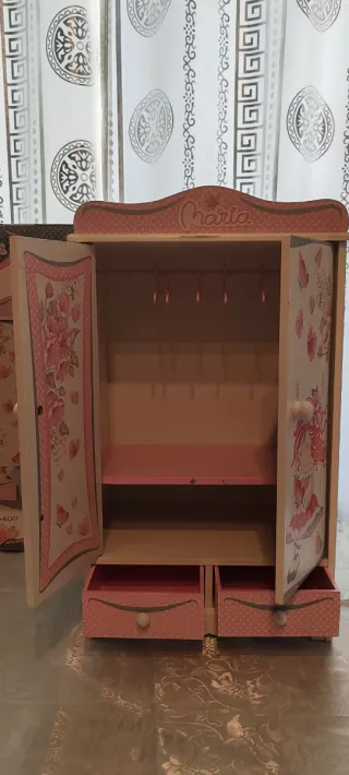 Armario para muñecas