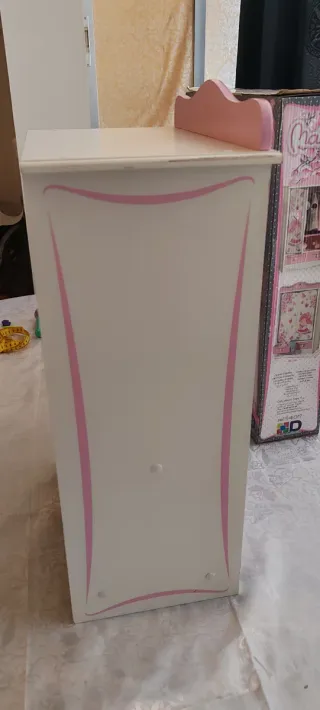 Armario para muñecas