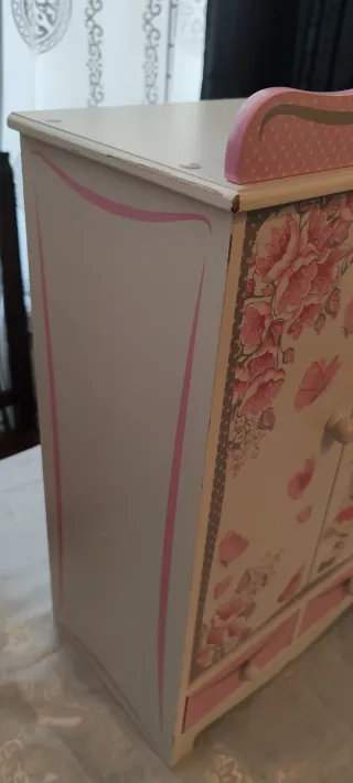 Armario para muñecas