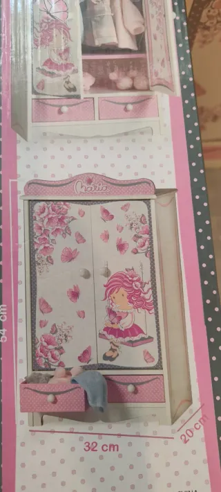 Armario para muñecas