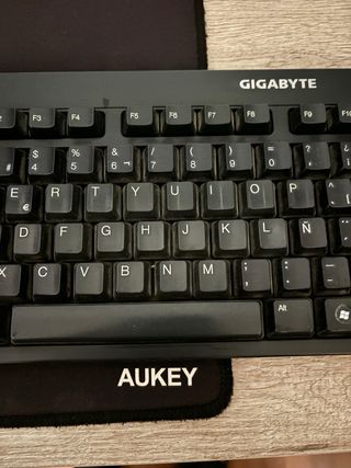 Teclado Gigabyte Negro
