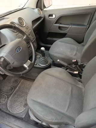 Ford Fiesta 2006 Guia