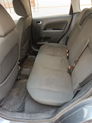 Ford Fiesta 2006 Guia