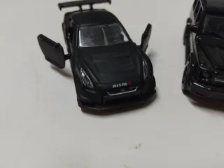 Lote 3 Coches Alta Gama 1/64, majorette