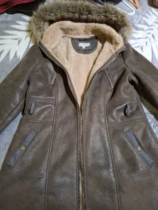 Cazadora polipiel mujer marrón y gris