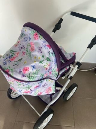 Cochecito de muñecas