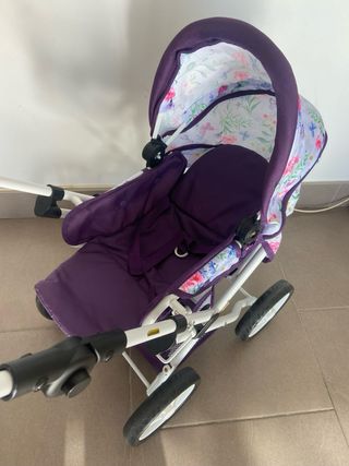 Cochecito de muñecas