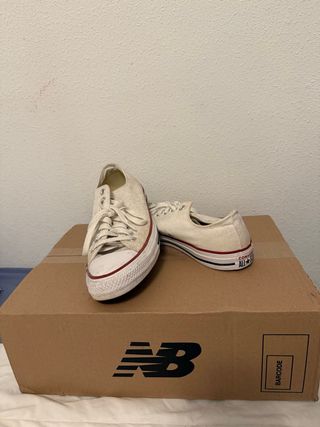 Converse blancas, tienen 2 usos.