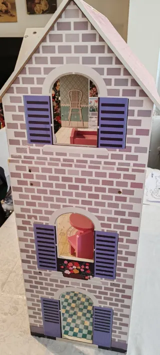 Casa de Muñecas de Madera