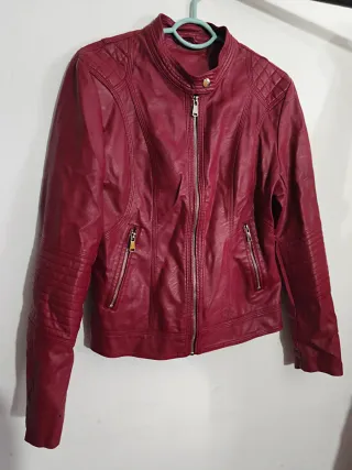 Chaqueta diseño mujer color burdeo