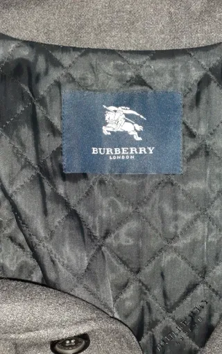 Abrigo Burberry Gris Talla L
