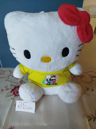 Muñecas HELLO KITTY de Peluche