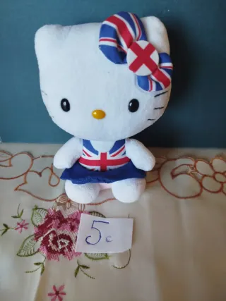 Muñecas HELLO KITTY de Peluche