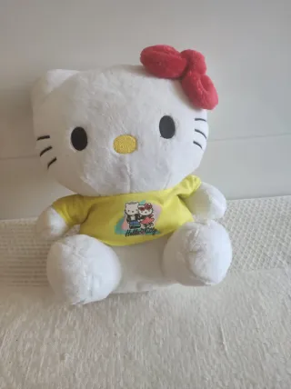 Muñecas HELLO KITTY de Peluche