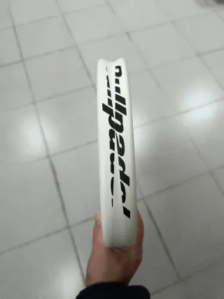 Pala Bullpadel Neuron 2025