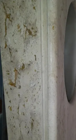 Encimera de mármol travertino con dos senos