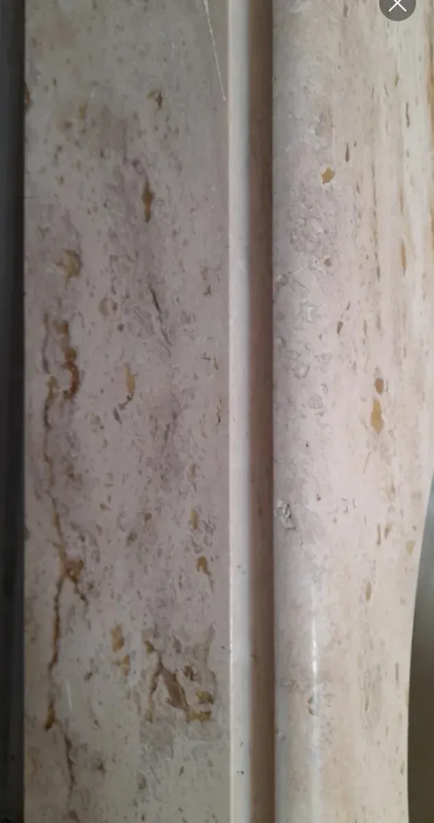 Encimera de mármol travertino con dos senos