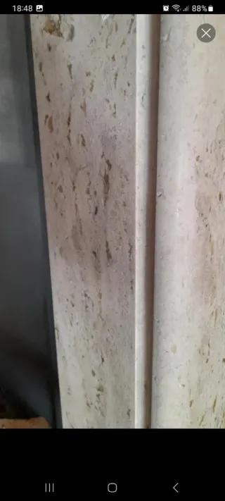 Encimera de mármol travertino con dos senos