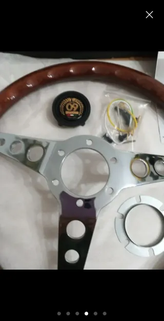 Volante Momo 60 Aniversario Madera nuevo a estrena