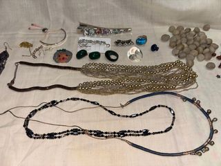 Lote bisutería variada.