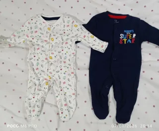 Muñeco bebé realista con ropa y pañales