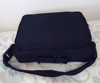 Funda portátil negra