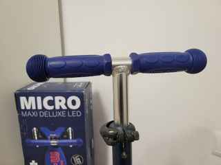 Patinete Micro Maxi Deluxe LED 3 ruedas