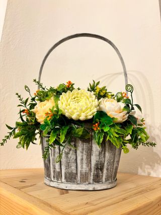 Cesto fiori in saponetta scolpiti a mano